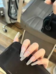 -赢韵美甲美睫瑞士净斑中心