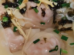 虾肉馄饨-弄堂咪道-饭香·面香·馄饨香(钦州北路田尚坊店)