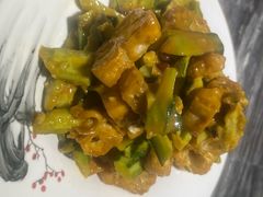 麻酱黄瓜拌油条-大胡同天津菜·海肠捞饭·津门皮皮虾锅贴一绝(西姜井店)