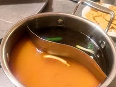 绿椒黄柿子锅-君邦火锅(新疆大厦店)