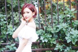 -东方美妍