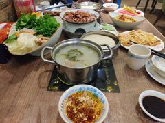 -龙聚德北京烤鸭(沙坪坝华宇A馆店)