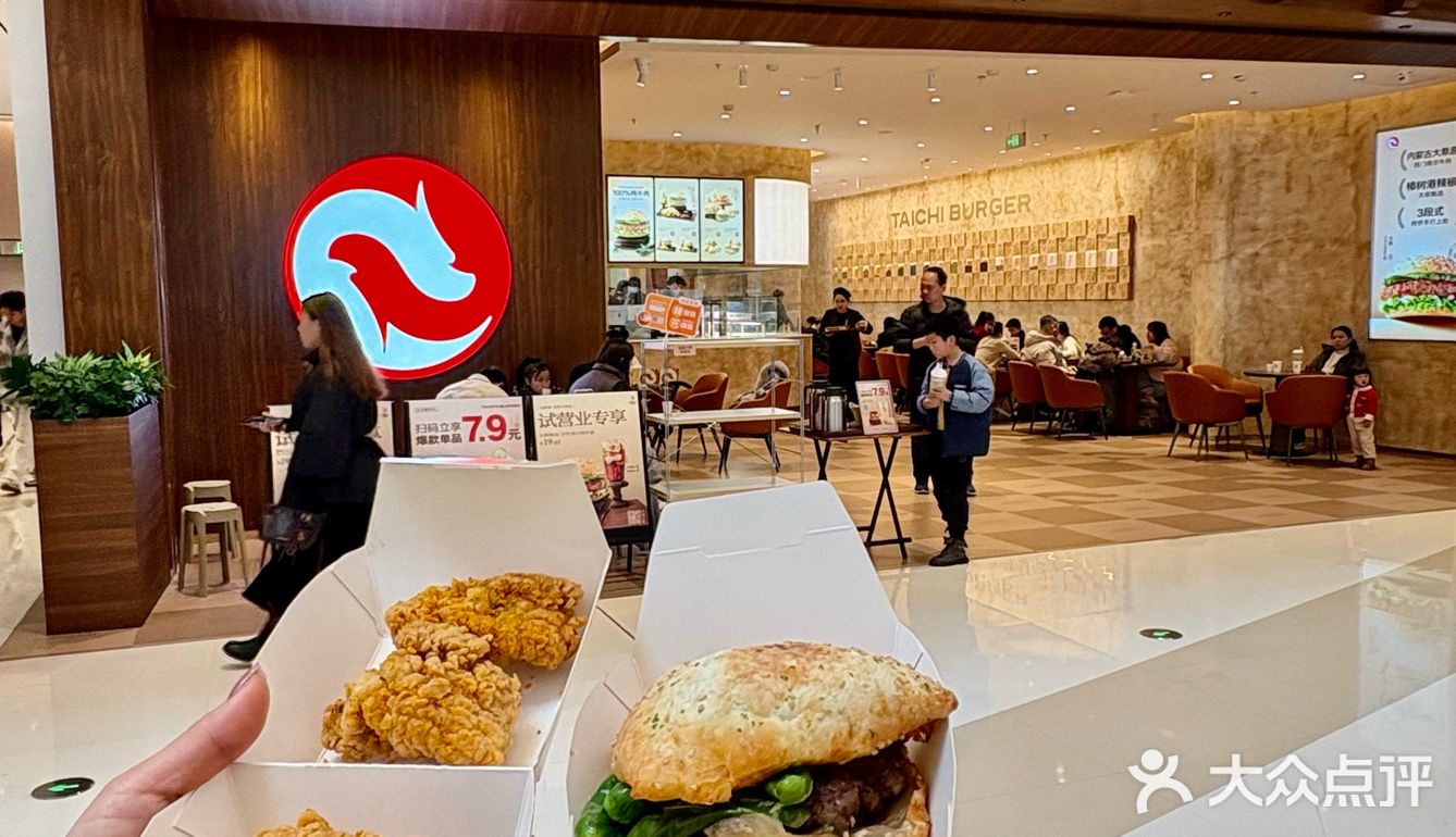 卧卧卧！长沙的，真的中国特色！