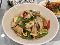 -汗腾格里·风味餐厅(新疆驻京办店)