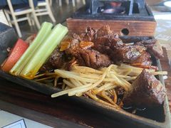 -穹六人间 people 6(岳阳路店)