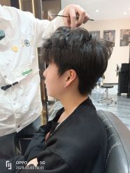 -吉艺心专业美发造型