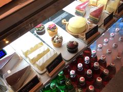 -文汇新民联合报业集团(上海报业大厦店)