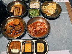 -草家酱蟹炭火烤肉店(珲春南路一店)