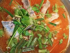 -野山舂·贵州现舂酸汤火锅(鸿通城店)