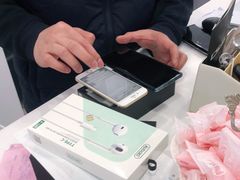 -荣耀授权专卖店(黄浦浙江中路店)