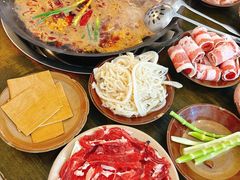-黄潇洒老火锅(九眼桥宏济巷店)
