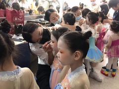 -艺采红鹰职业培训学校