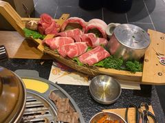 -GOGIYA·咕叽吖韩国传统烤肉店(东方新天地店)