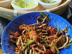 -包整·丝娃娃(一览甲秀楼风景店)