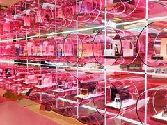 -王府井百货熙地港店