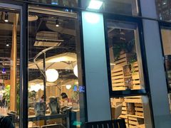 门面-日进一片海.生腌海鲜火锅.宵夜烧烤(三里屯总店)