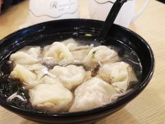 手工芹菜馄饨-巧燕坊一笼一蒸烧卖(西湖文化广场银泰店)