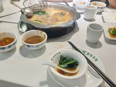 -老王全牛宴·鲜牛肉牛杂火锅(总店)