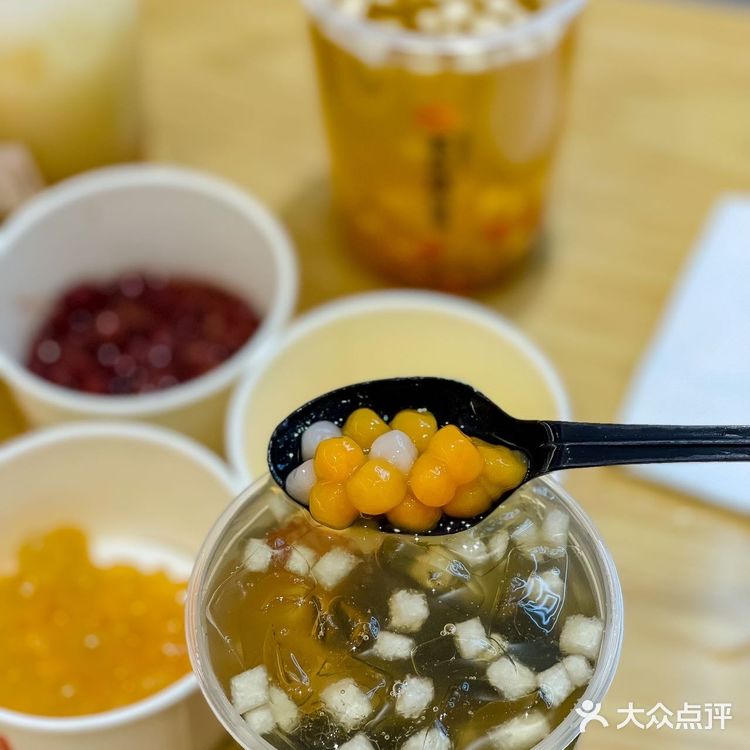 秋冬必喝 | 书亦烧仙草才有的小吊梨汤珍宝茶🍐