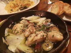 橄榄油煮牡蛎配烤面包-LIBERO(张虹路店)