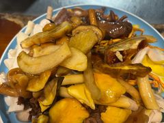 -菌之家·专业纯野生菌火锅·特色炒菌