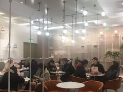 大堂-奈雪的茶(市百一店)