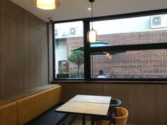 -汉庭优佳(上海娄山关路地铁站店)