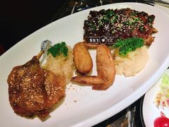 蜜汁肋排油封鸭腿烤鸡翅-MOSSO德国餐厅·音乐酒吧(环宇荟店)