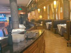 -八府香鸭·啫啫煲(华山路店)