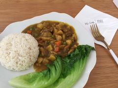 咖喱鸡扒饭-hilive南厝咖啡厅(火山岛店)