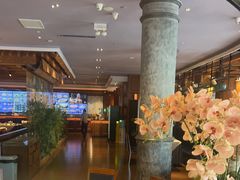 -八府香鸭·啫啫煲(华山路店)