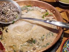 -洱火云南酸菜牛肉火锅(石景山当代商城店)