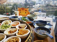 -包整·丝娃娃(一览甲秀楼风景店)