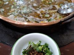 -朝伟清真铜瓢牛肉馆(三十年老·店)
