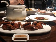 脆皮乳鸽-香樟花园新粤料理(无锡万象城店)