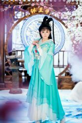 点击看大图 -九月鹰飞汉服摄影工作室