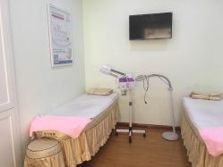 -苗方清颜专业祛痘养生