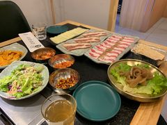 -臻牛烤肉