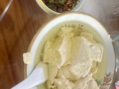 -罗氏豆花饭庄·川菜·土火锅·豆花(卡都花苑店)