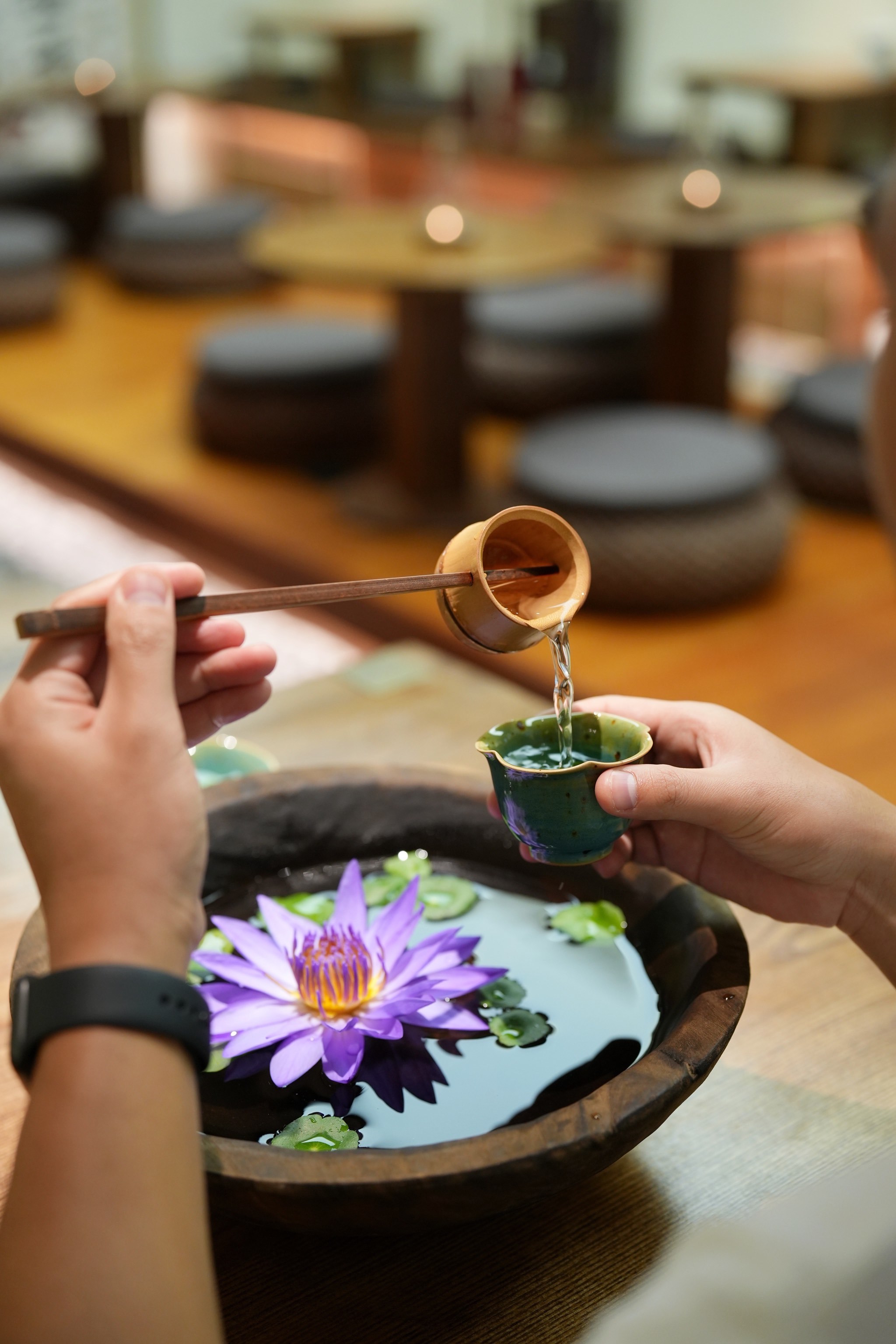 下班后的好去处,这里喝"花酒"好浪漫