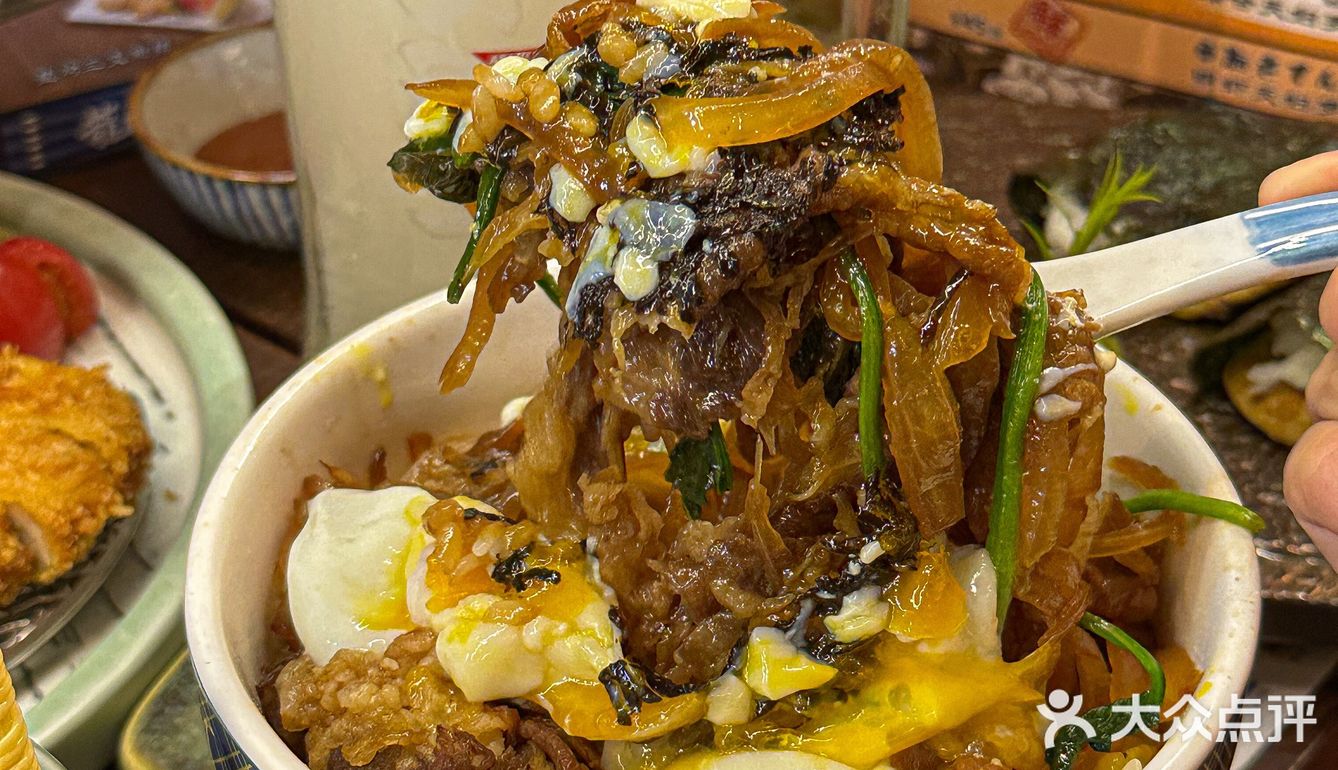 他家鹅肝特别香 料汁用的也不重 天妇罗炸虾的面衣好脆！
