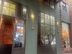 -桔子酒店(上海西藏北路地铁站店)