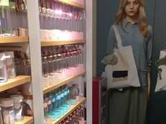 -名创优品(广东省广州琶洲保利广场店)