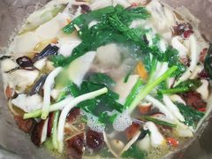 -姚记抚仙湖石锅鱼庄