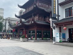 -巴陵广场