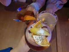 -FOUR PLAY BAR