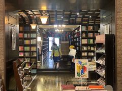 -钟书阁(松江泰晤士小镇店)