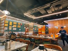 大堂-胡须佬鸡煲四季火锅店(石厦西村直营店)