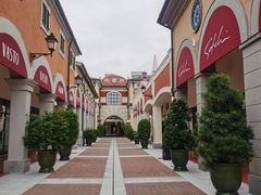 -佛罗伦萨小镇广佛名品奥特莱斯(疏港路店)