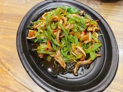 -巴厘龙虾·榜首油焖大虾(音乐学院·沿江酒馆店)